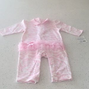 Adorable Baby Girl Outfit!